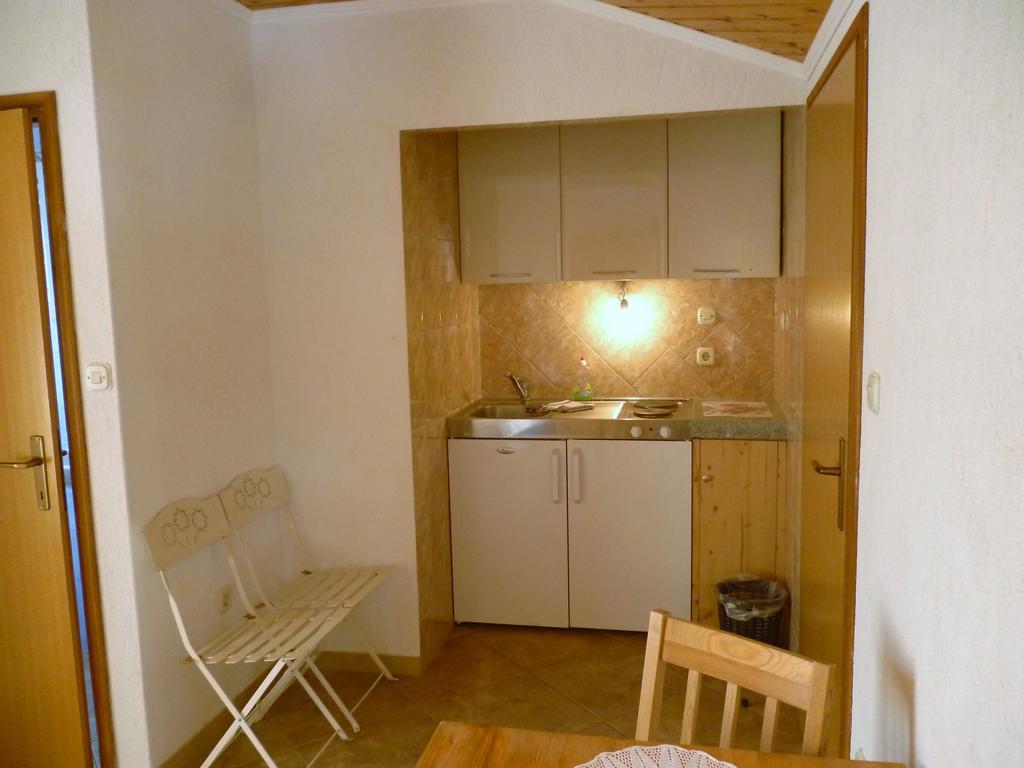 Studio Apartments Matos Seline Bagian luar foto